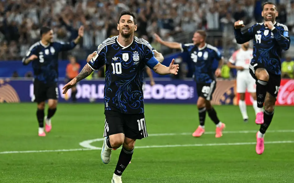 Argentina vira sobre a Inglaterra na raça e está em mais uma final de Copa do Mundo”.