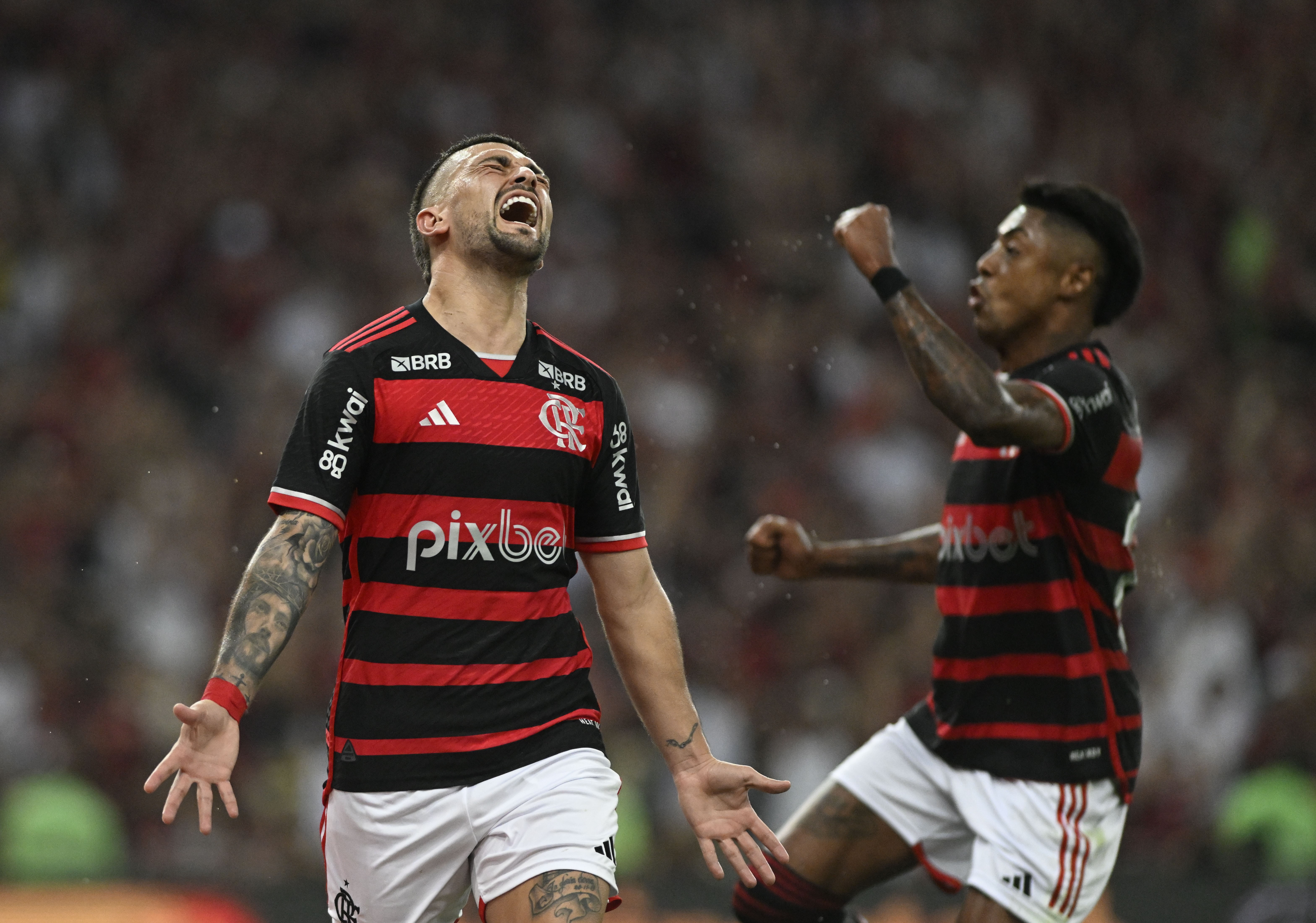 BAP reúne imprensa no Maracanã e anuncia busto para Arrascaeta no Flamengo