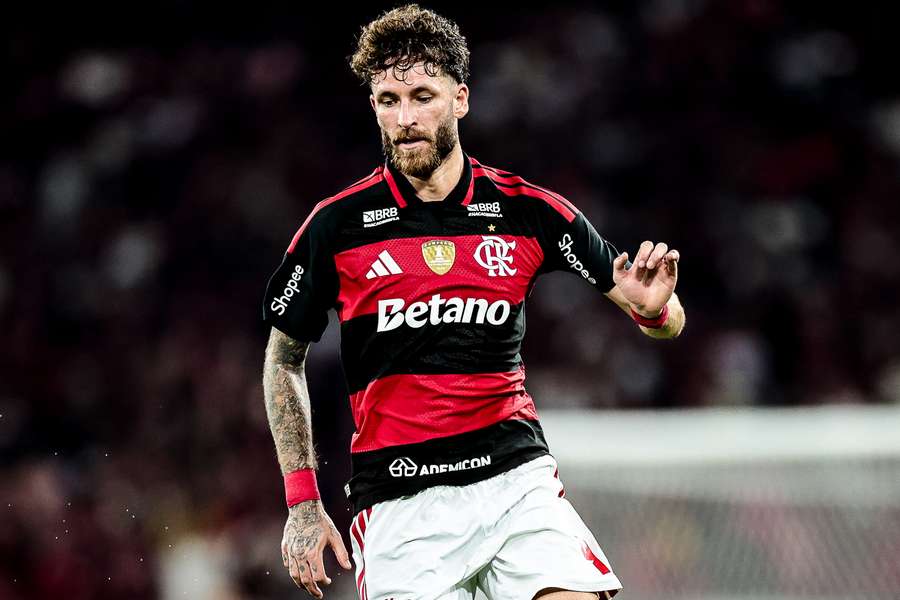 Besiktas oferece €10 milhões por Léo Pereira, e Flamengo avalia proposta
