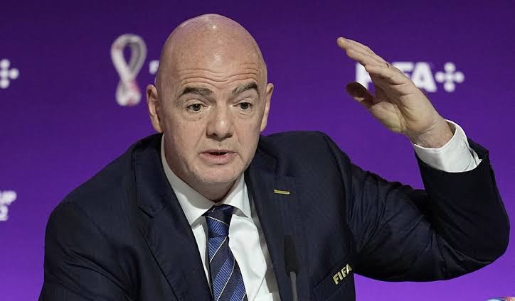 FIFA recua e abandona plano de vender parte dos negócios comerciais da Copa do Mundo