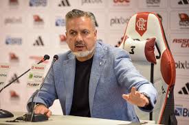 Crise no Flamengo vai além do campo: Boto enfrenta desgaste e departamento médico vira alvo