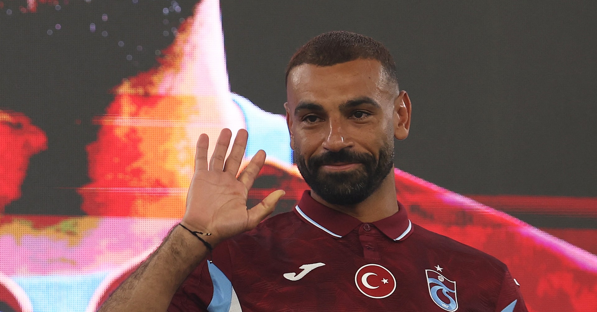 Salah no Trabzonspor: astro assina por dois anos