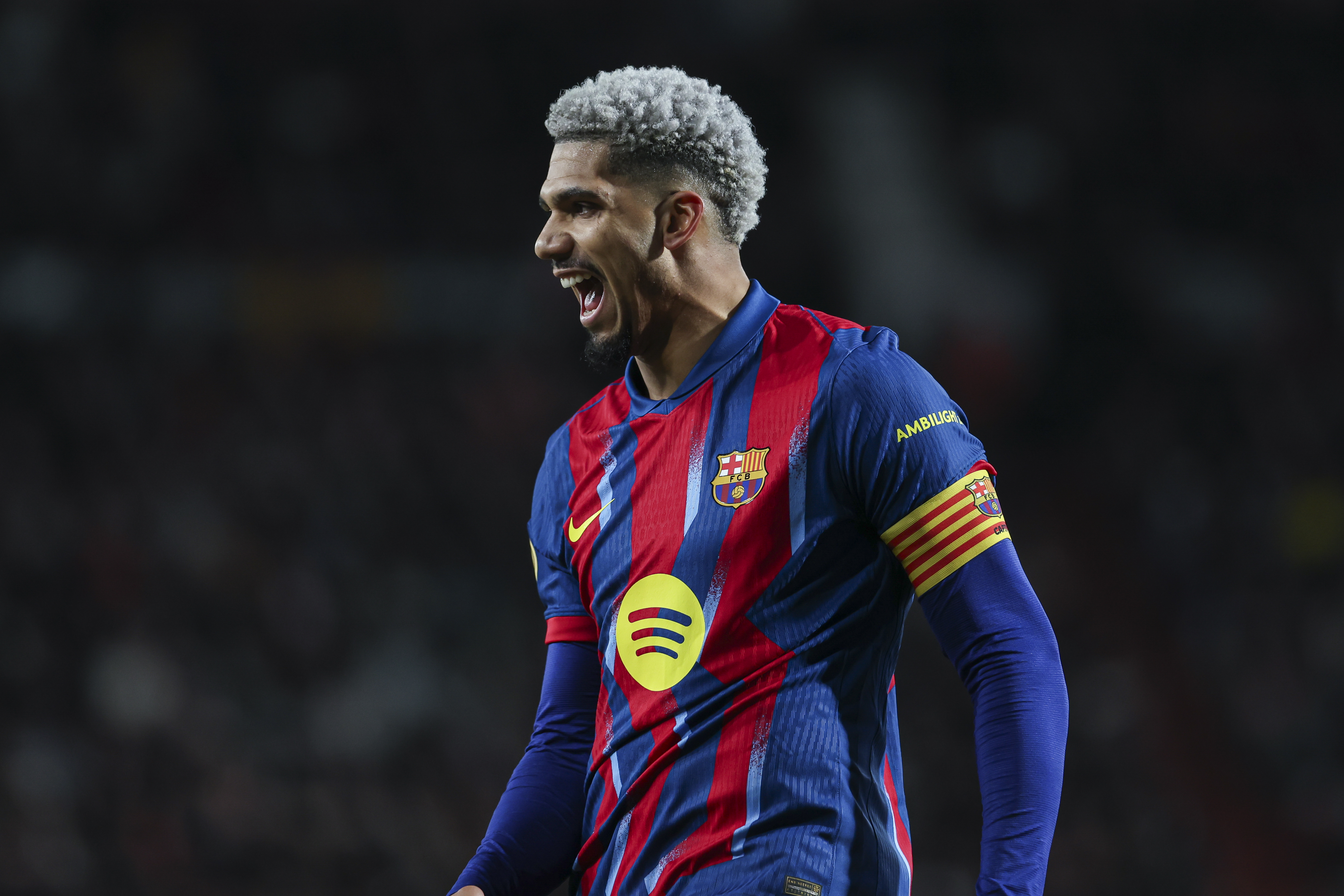 Liverpool acerta empréstimo de Ronald Araújo