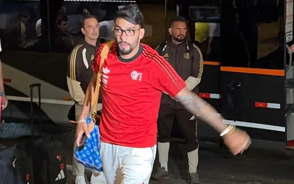 Flamengo chega a BH para decisão contra o Cruzeiro