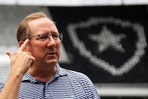 Textor diz que jamais compraria o Flamengo