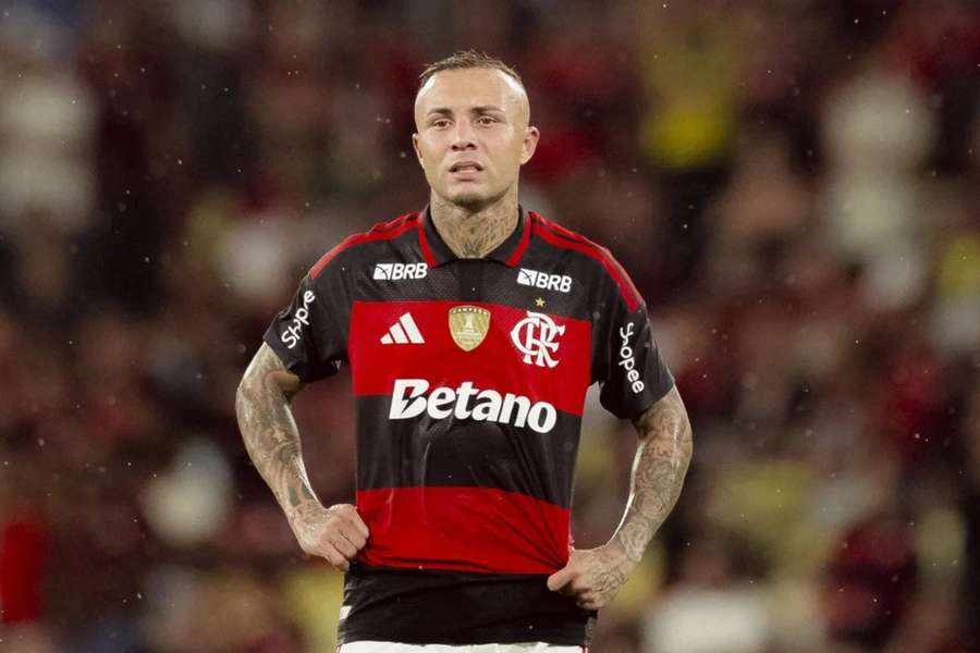 Flamengo libera Cebolinha e mira economia milionária