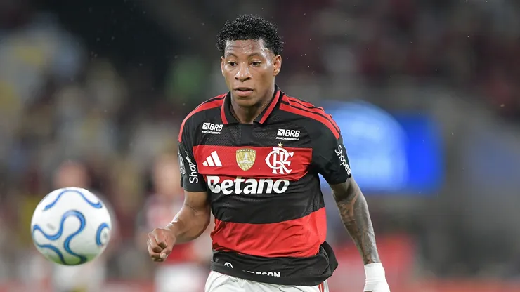 Flamengo acerta venda de Plata por €12 milhões