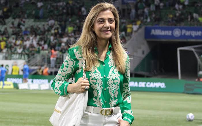 Palmeiras supera R$ 2,4 bi em vendas na era Leila