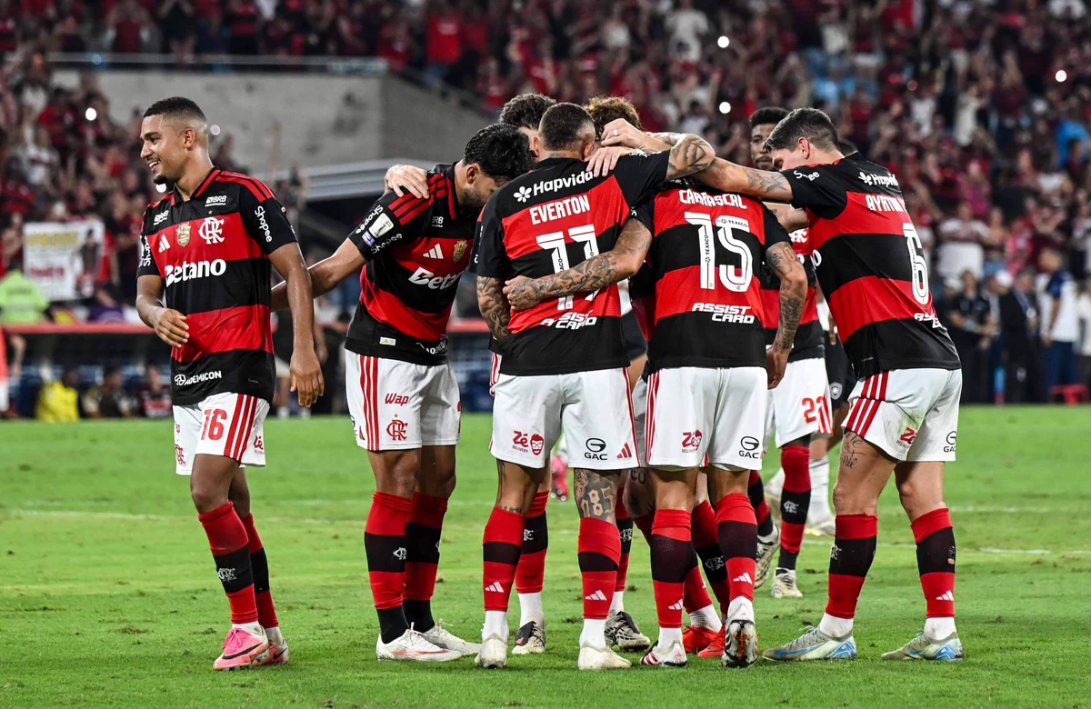 Flamengo x Palmeiras: jogo atrasado muda disputa