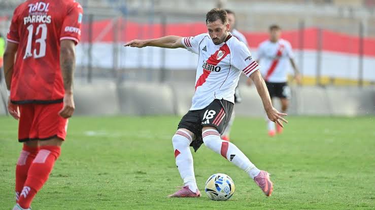 River tenta devolver Viña, mas Flamengo impõe condição