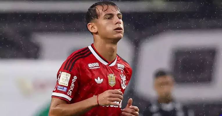 Joaquín Freitas ganha espaço e elogios no Flamengo