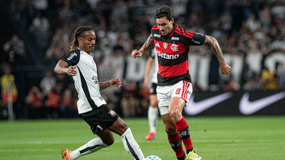 Flamengo lidera avanço de bola rolando no Brasileirão
