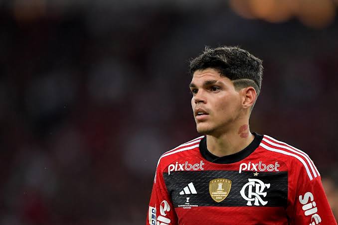 Lesão de Ayrton Lucas é grau 2 e preocupa Flamengo