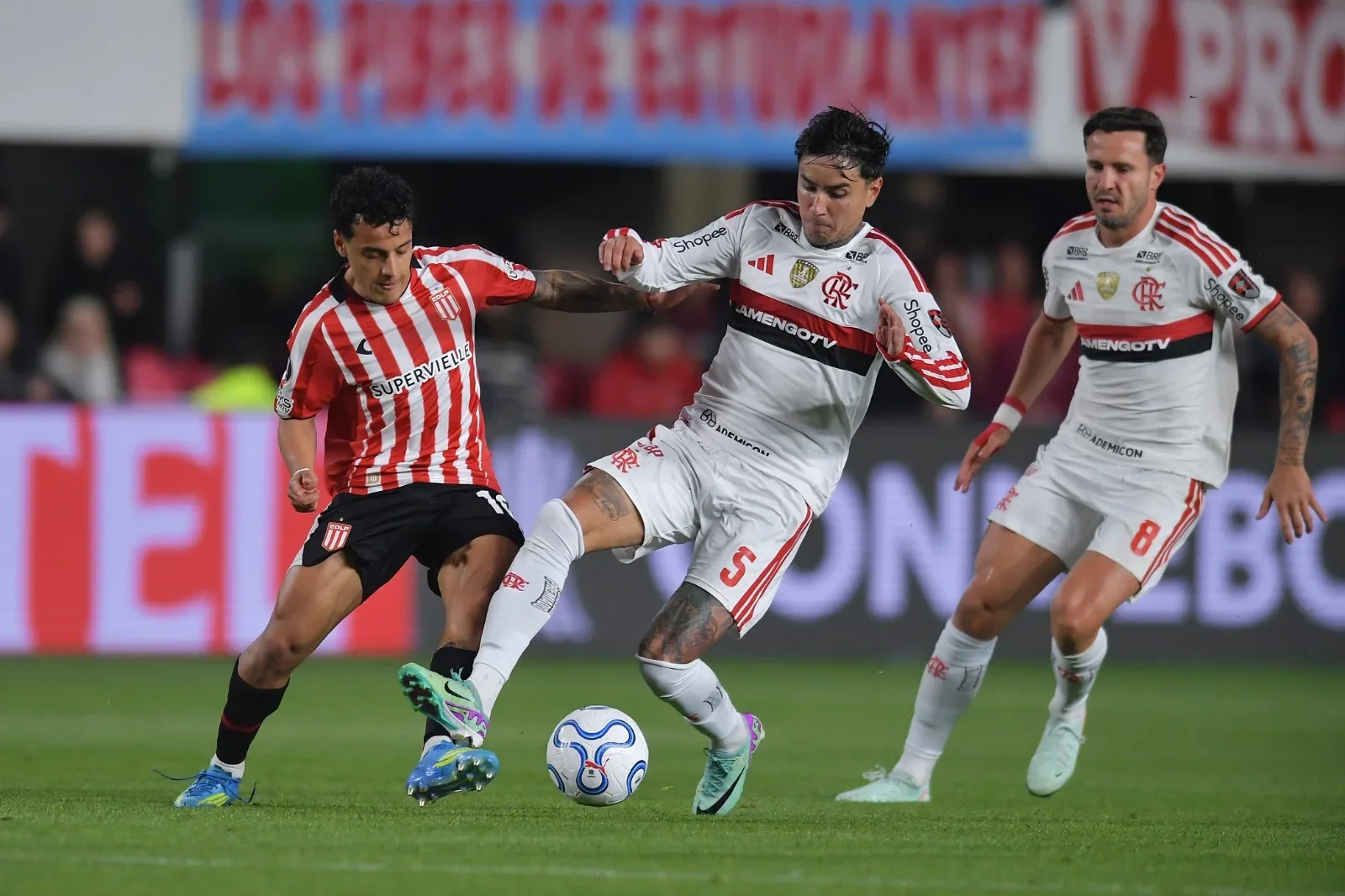 Flamengo x Estudiantes: quem bate os pênaltis?
