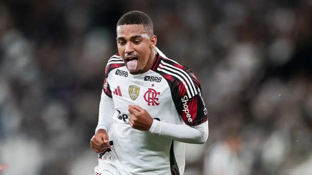 Flamengo goleia Vasco por 4 a 1 e dispara na liderança